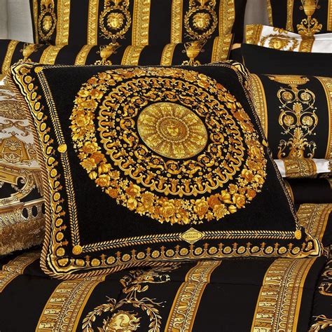 versace tissu|Versace fabrics.